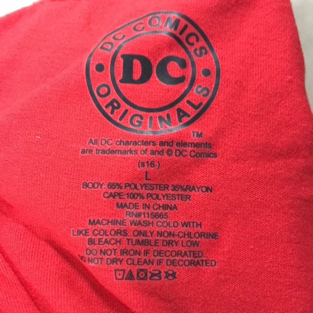 Wonder Woman shirt. Size L. New. - Picture 4 of 4